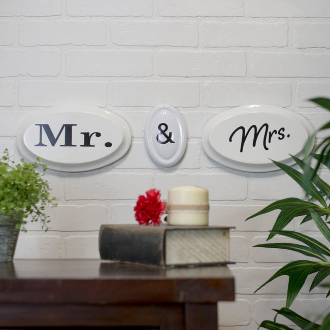 Metal "Mr. & Mrs." 3-Piece Set